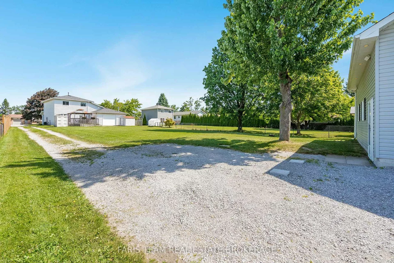 2275, Webb, Stroud, Innisfil