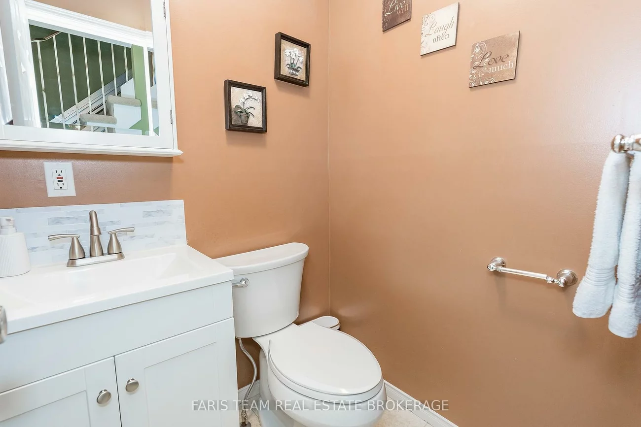 2275, Webb, Stroud, Innisfil