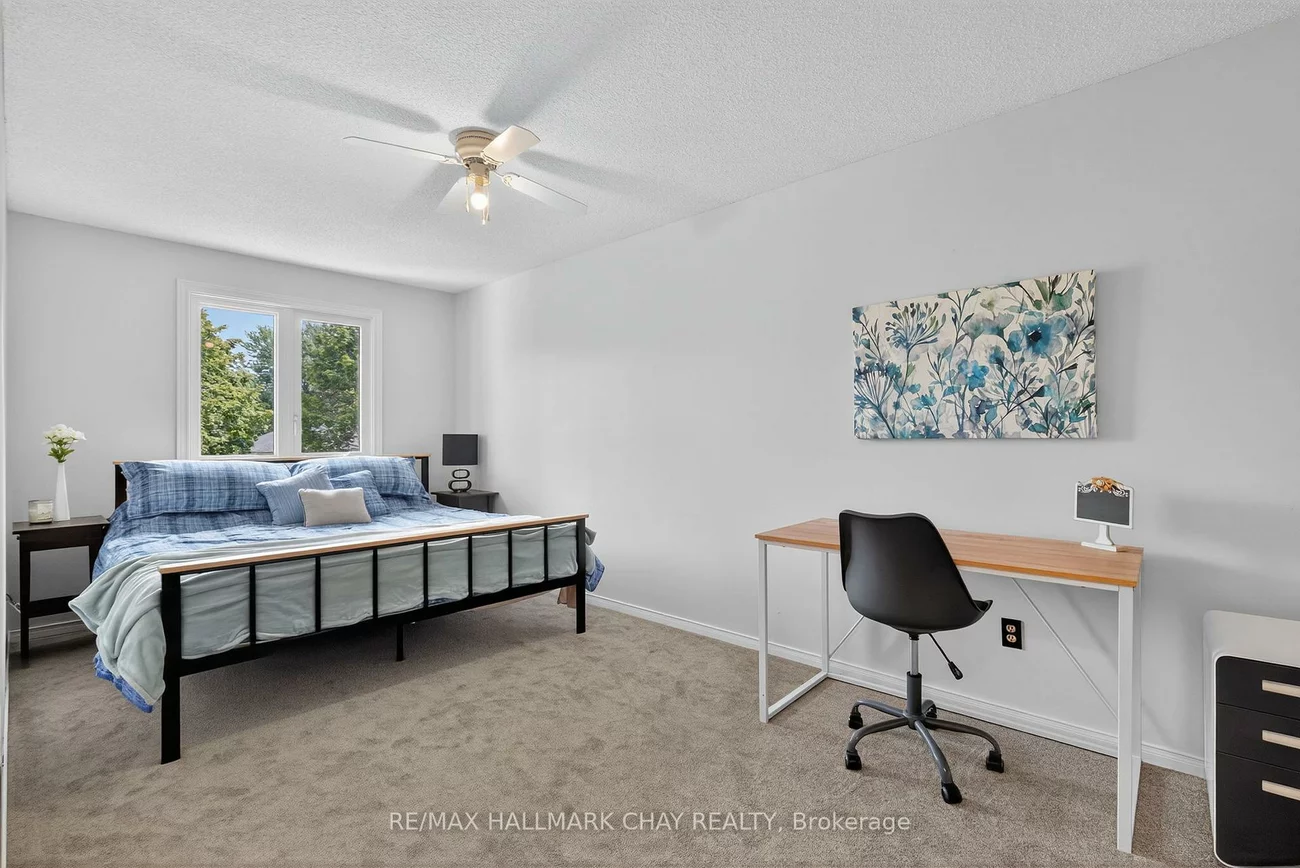992, Anna Maria, Alcona, Innisfil