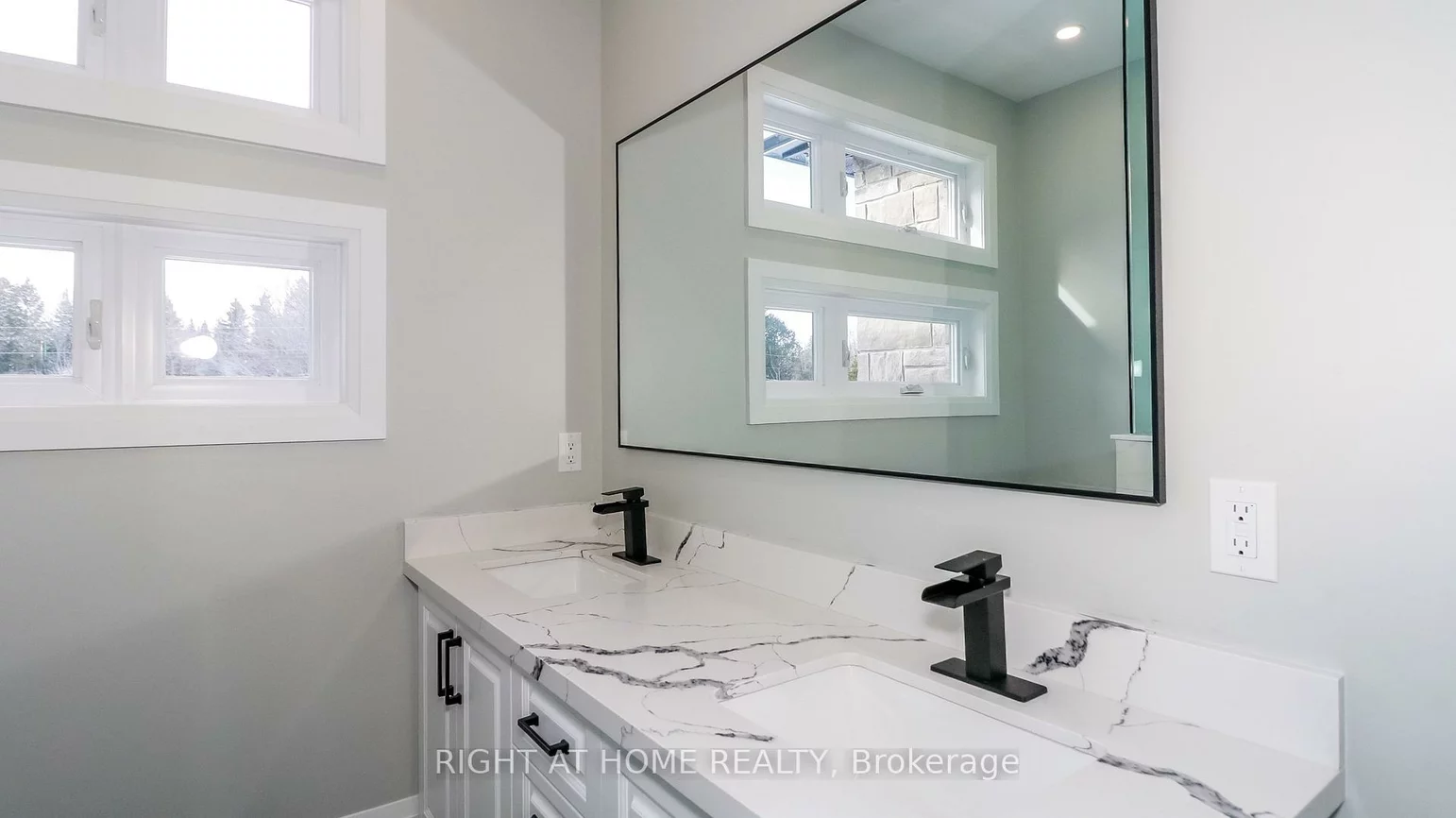 1012, Ferrier, Lefroy, Innisfil