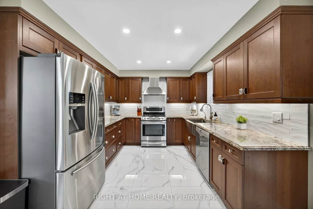 1012, Linden, Alcona, Innisfil