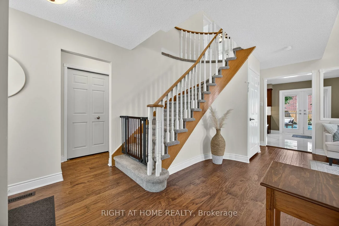 1012, Linden, Alcona, Innisfil