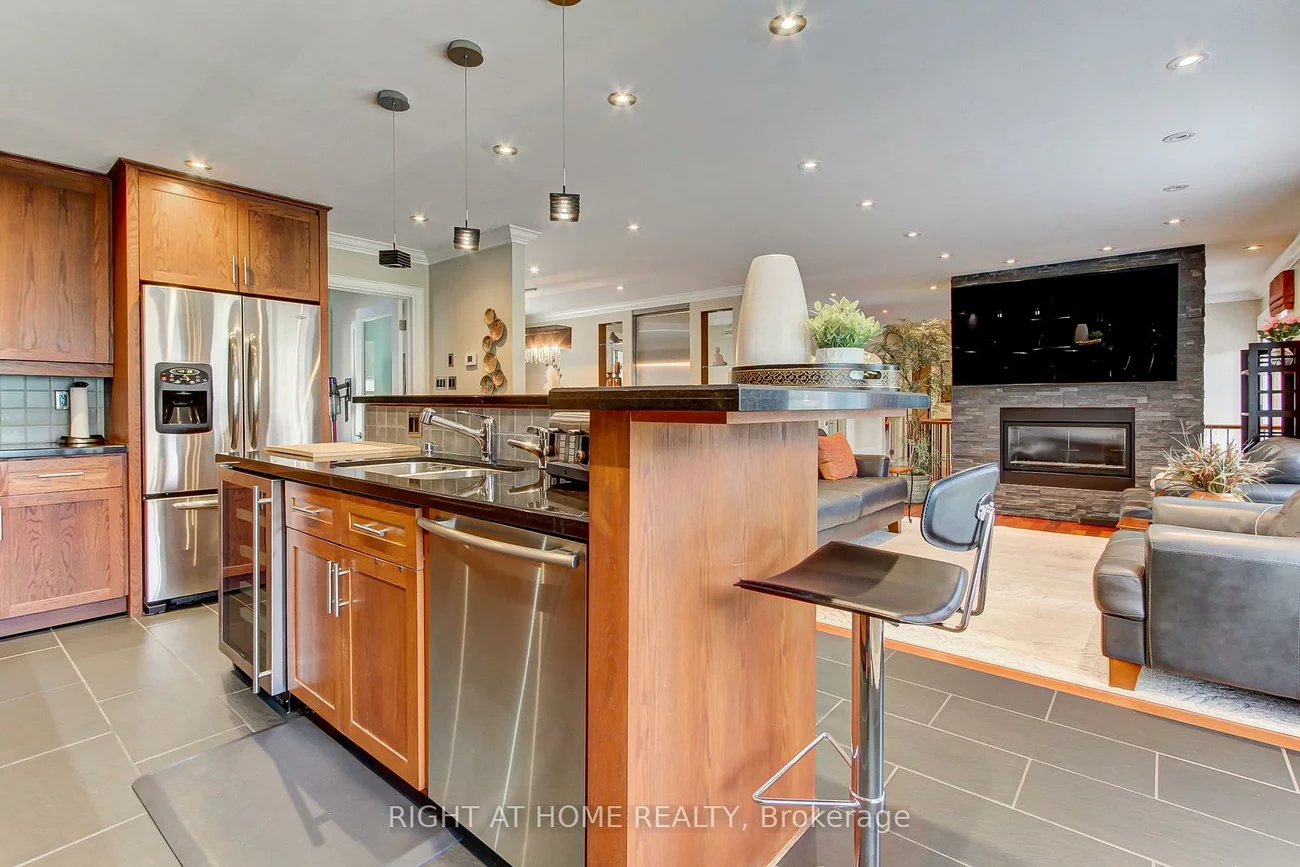 2706, Shering, Stroud, Innisfil
