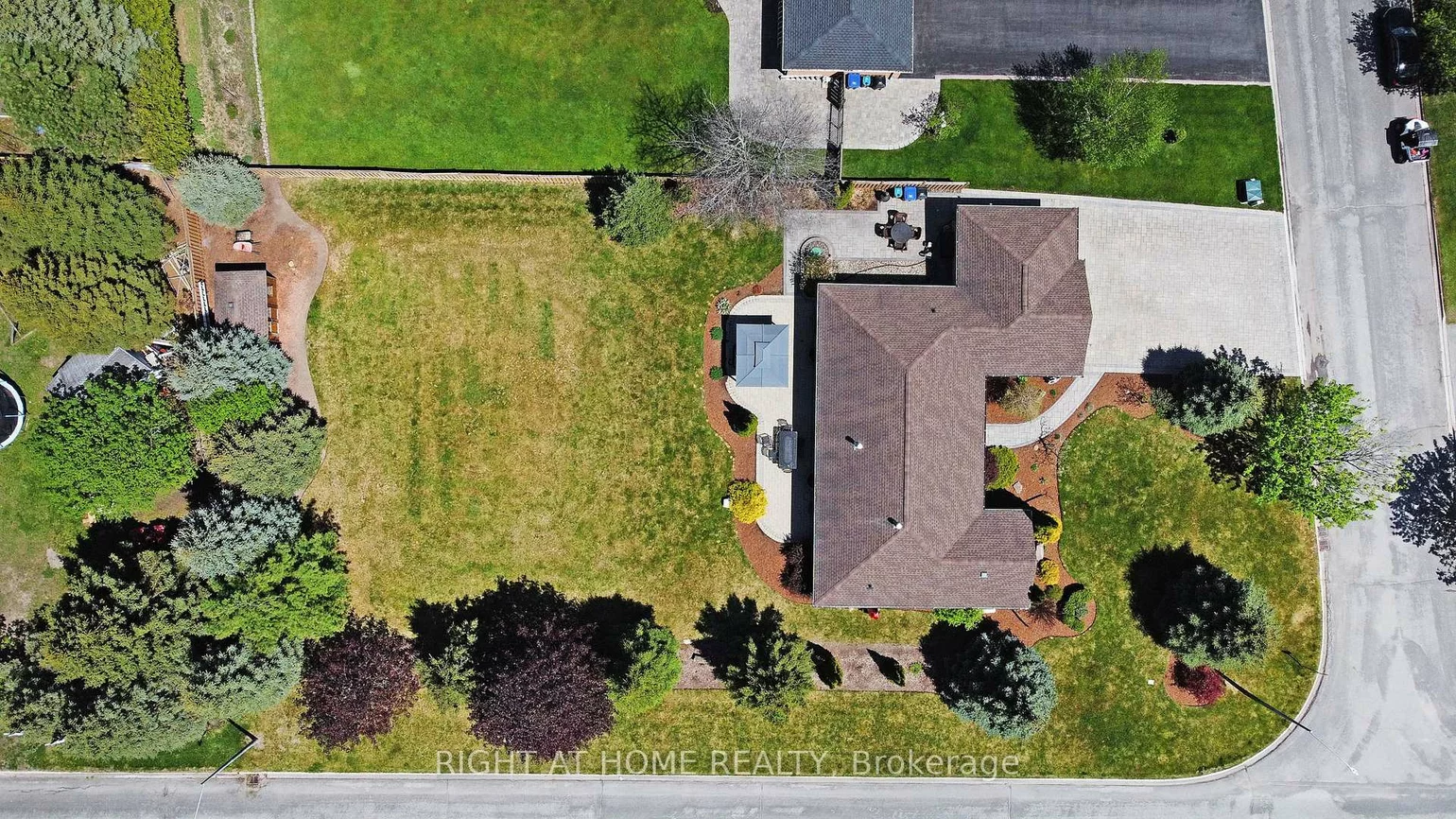 2706, Shering, Stroud, Innisfil