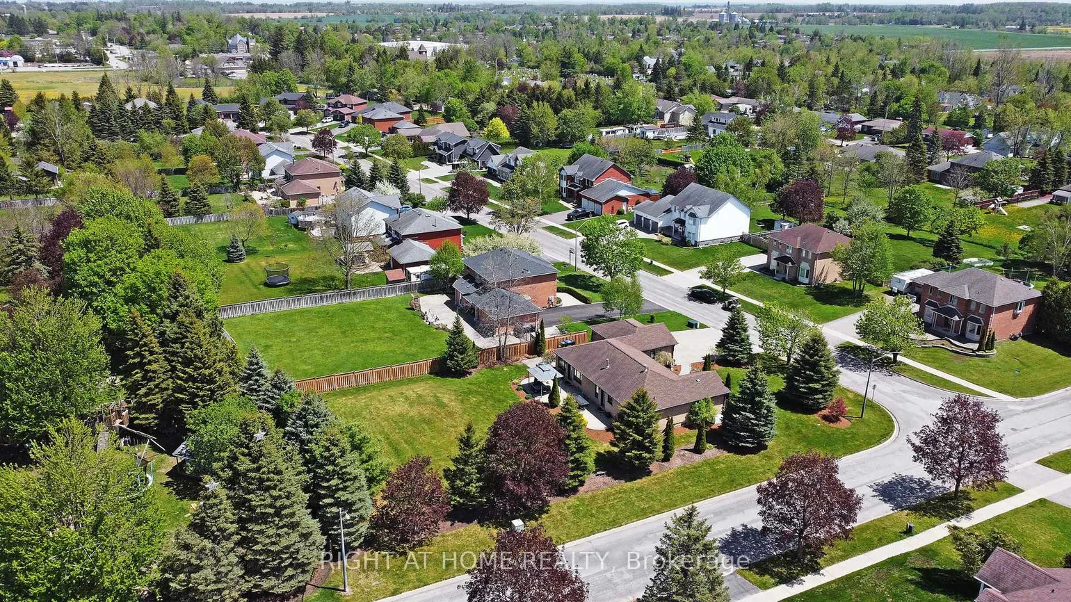 2706, Shering, Stroud, Innisfil