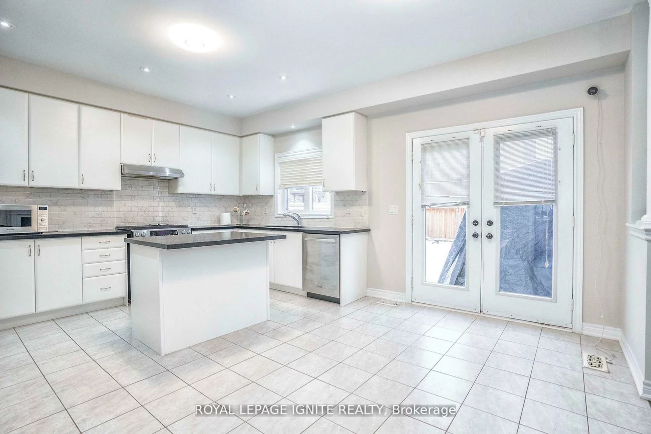 1382, Dallman, Lefroy, Innisfil