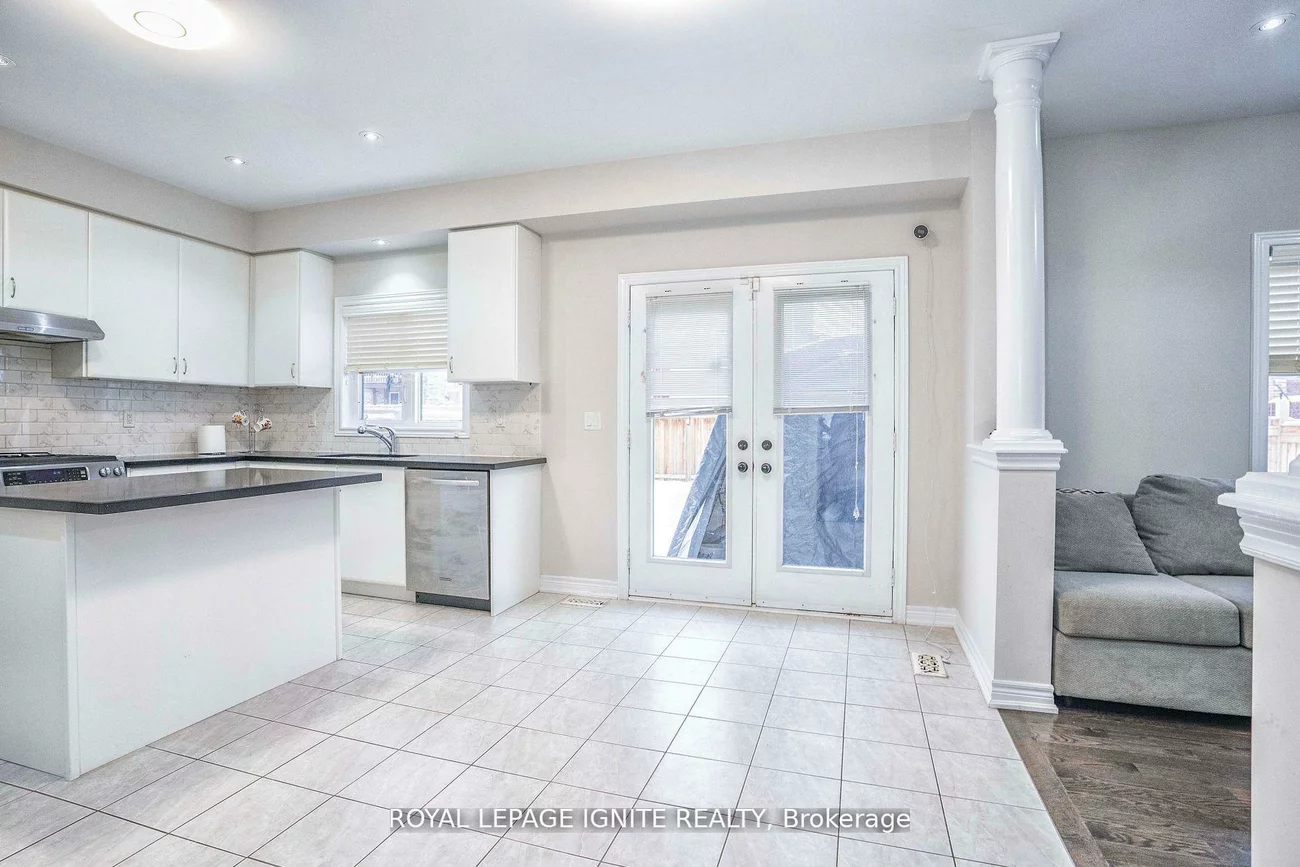1382, Dallman, Lefroy, Innisfil