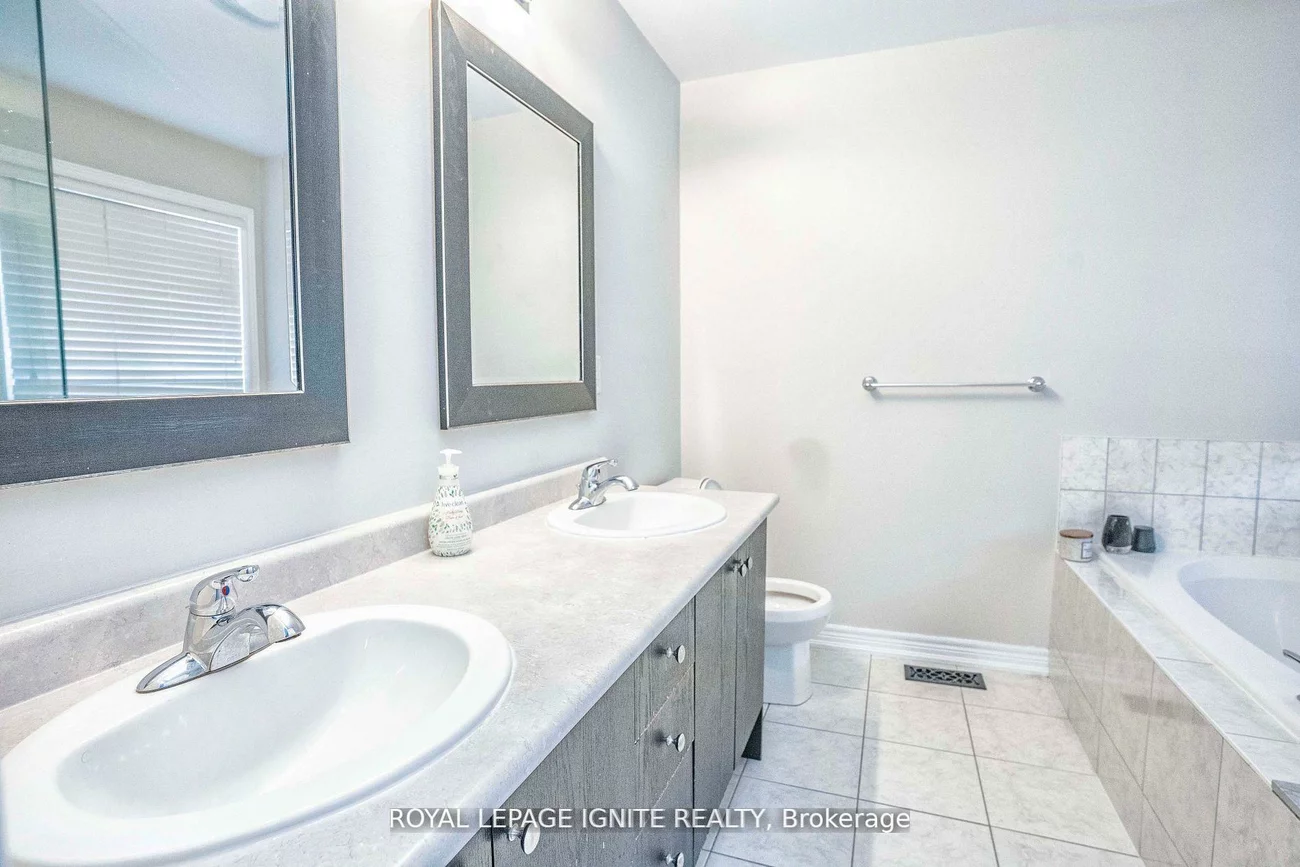 1382, Dallman, Lefroy, Innisfil
