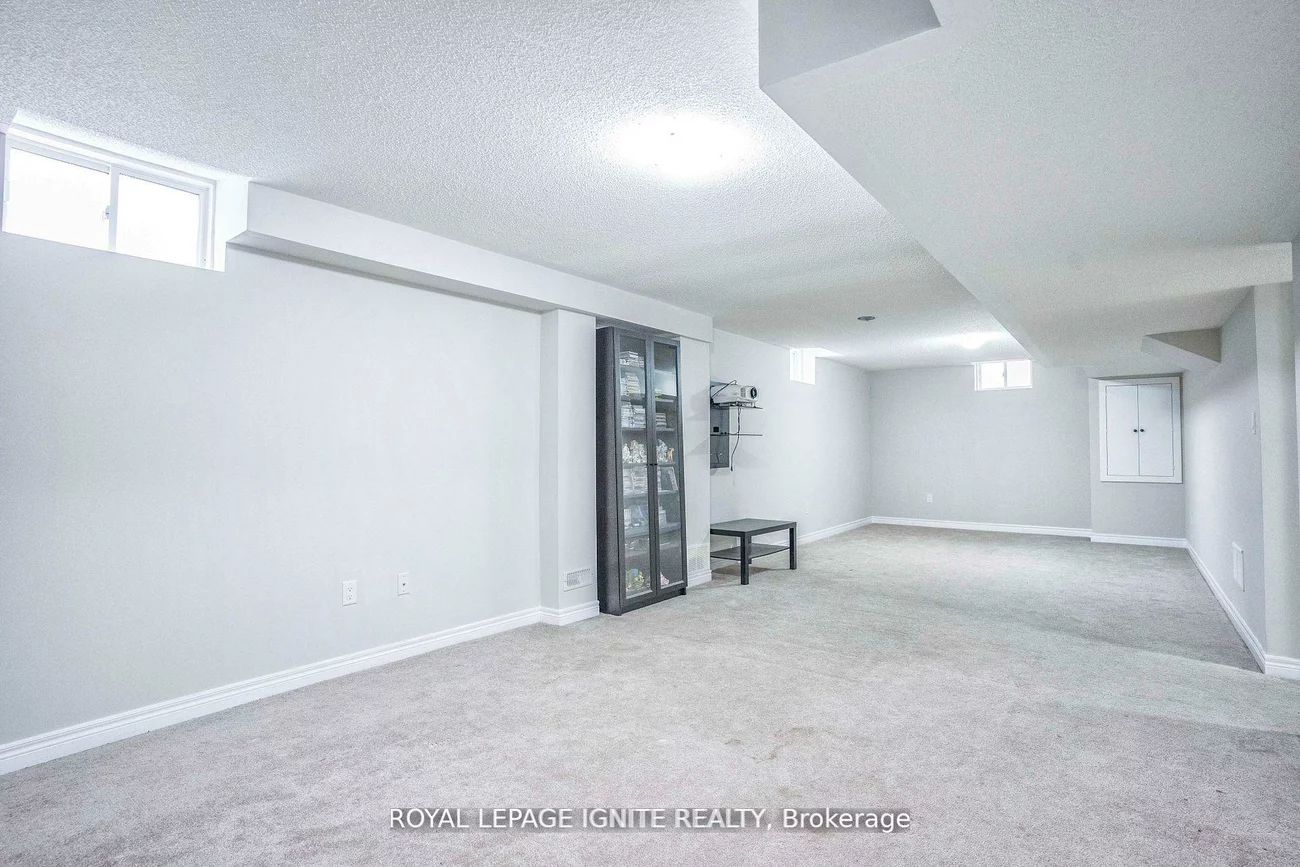 1382, Dallman, Lefroy, Innisfil