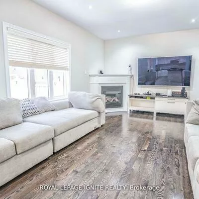 1382, Dallman, Lefroy, Innisfil