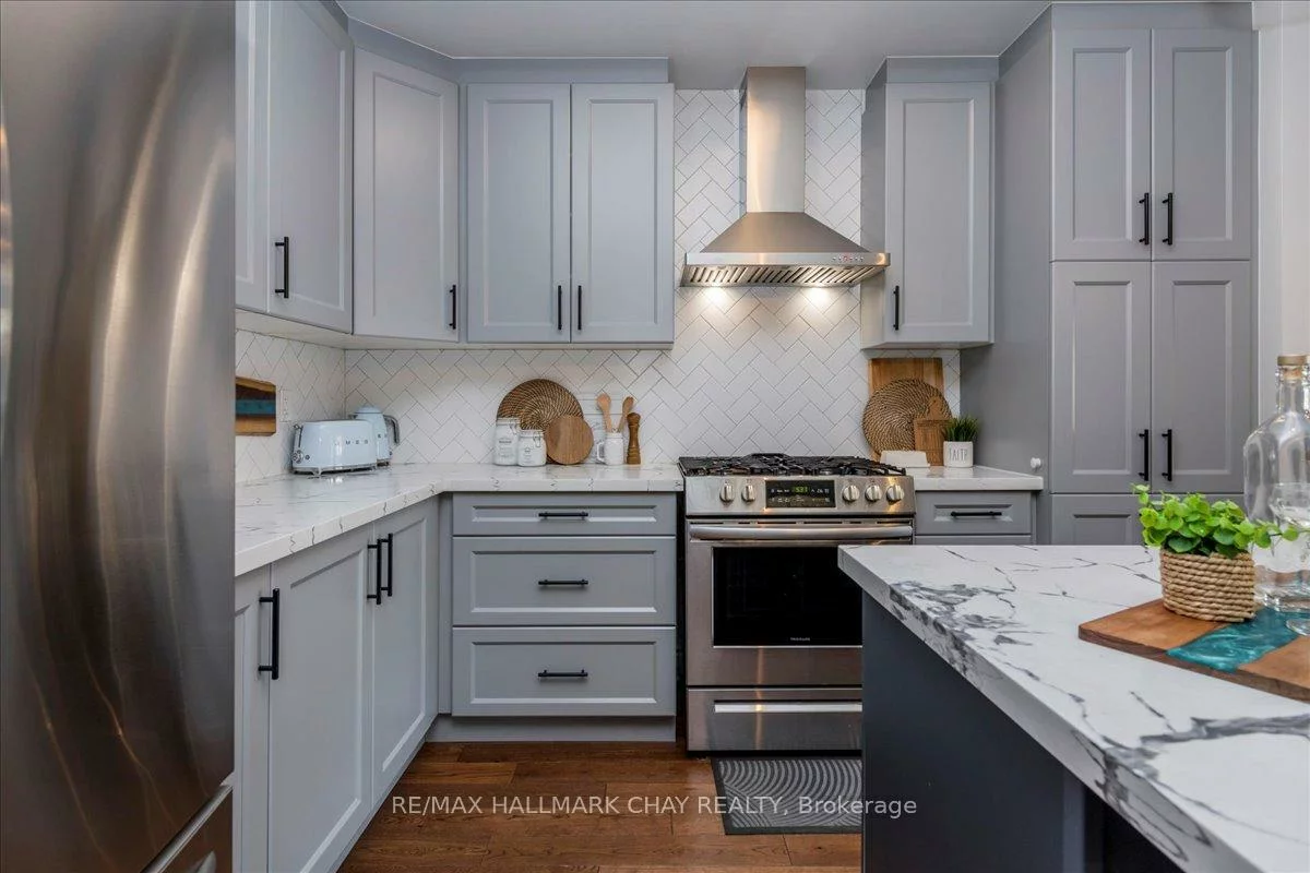 2127, Wilson, Alcona, Innisfil