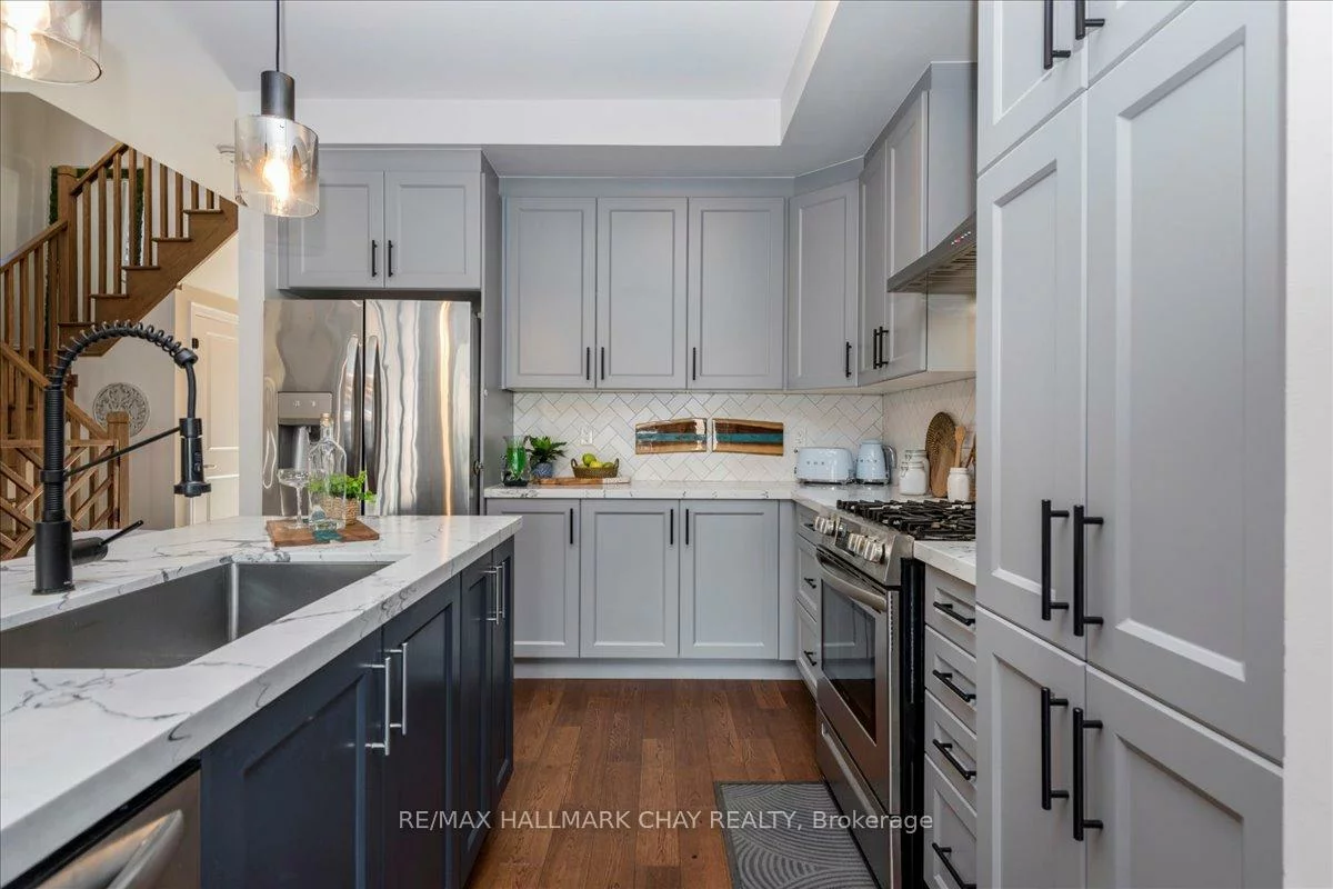 2127, Wilson, Alcona, Innisfil