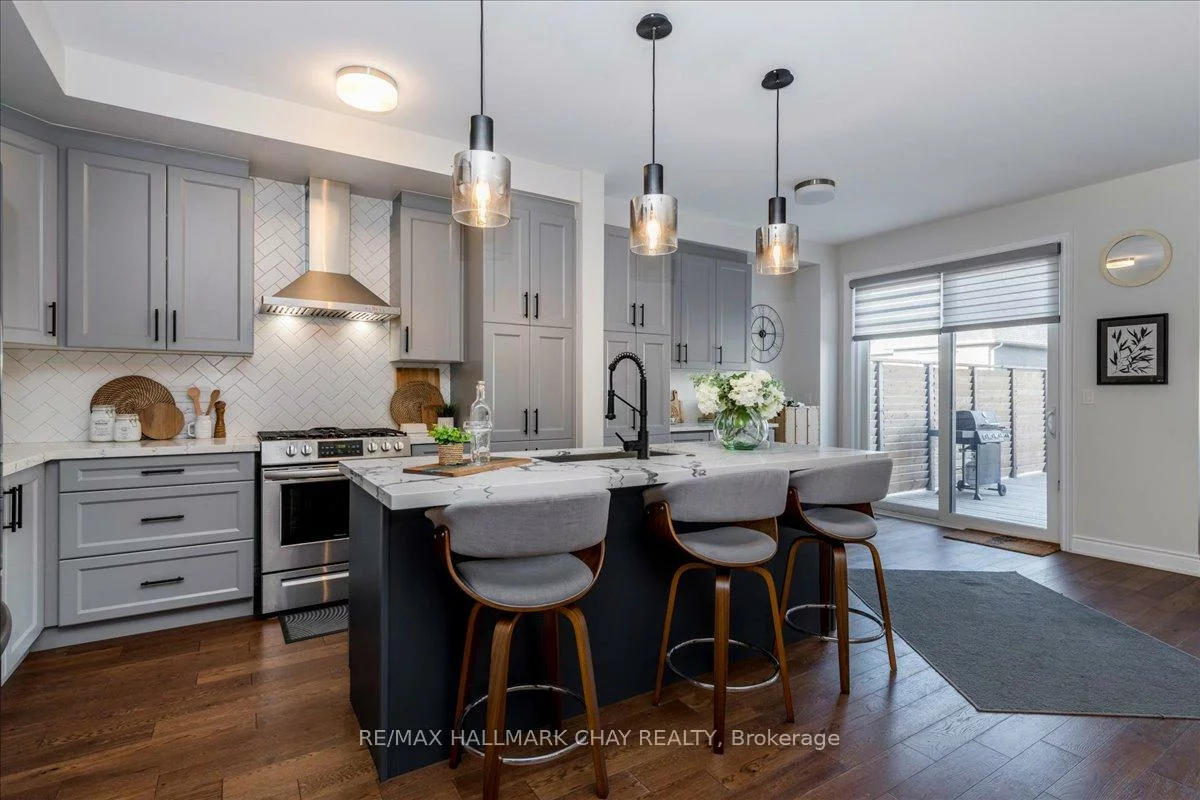 2127, Wilson, Alcona, Innisfil