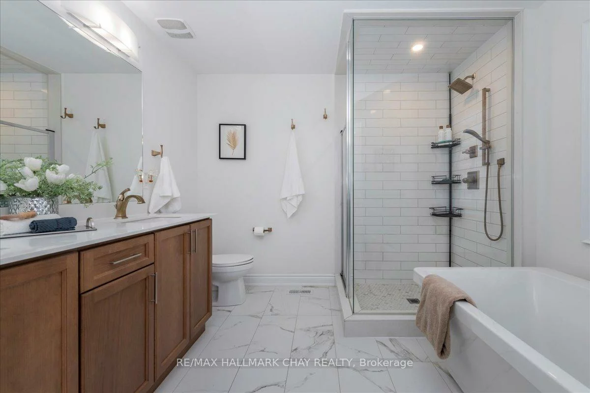 2127, Wilson, Alcona, Innisfil