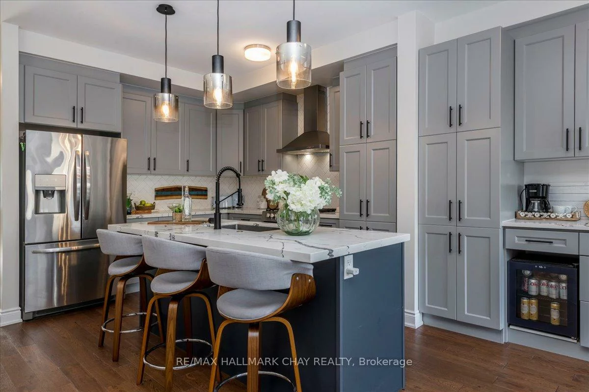 2127, Wilson, Alcona, Innisfil