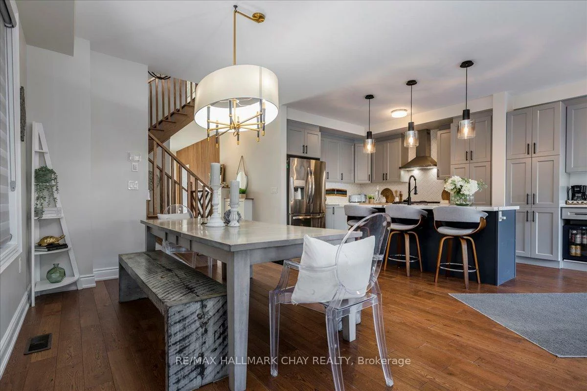 2127, Wilson, Alcona, Innisfil