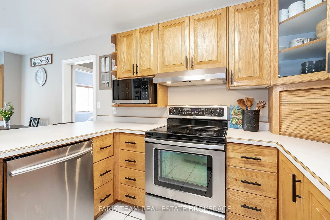 2108, Victoria, Stroud, Innisfil