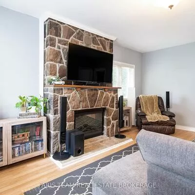 2108, Victoria, Stroud, Innisfil