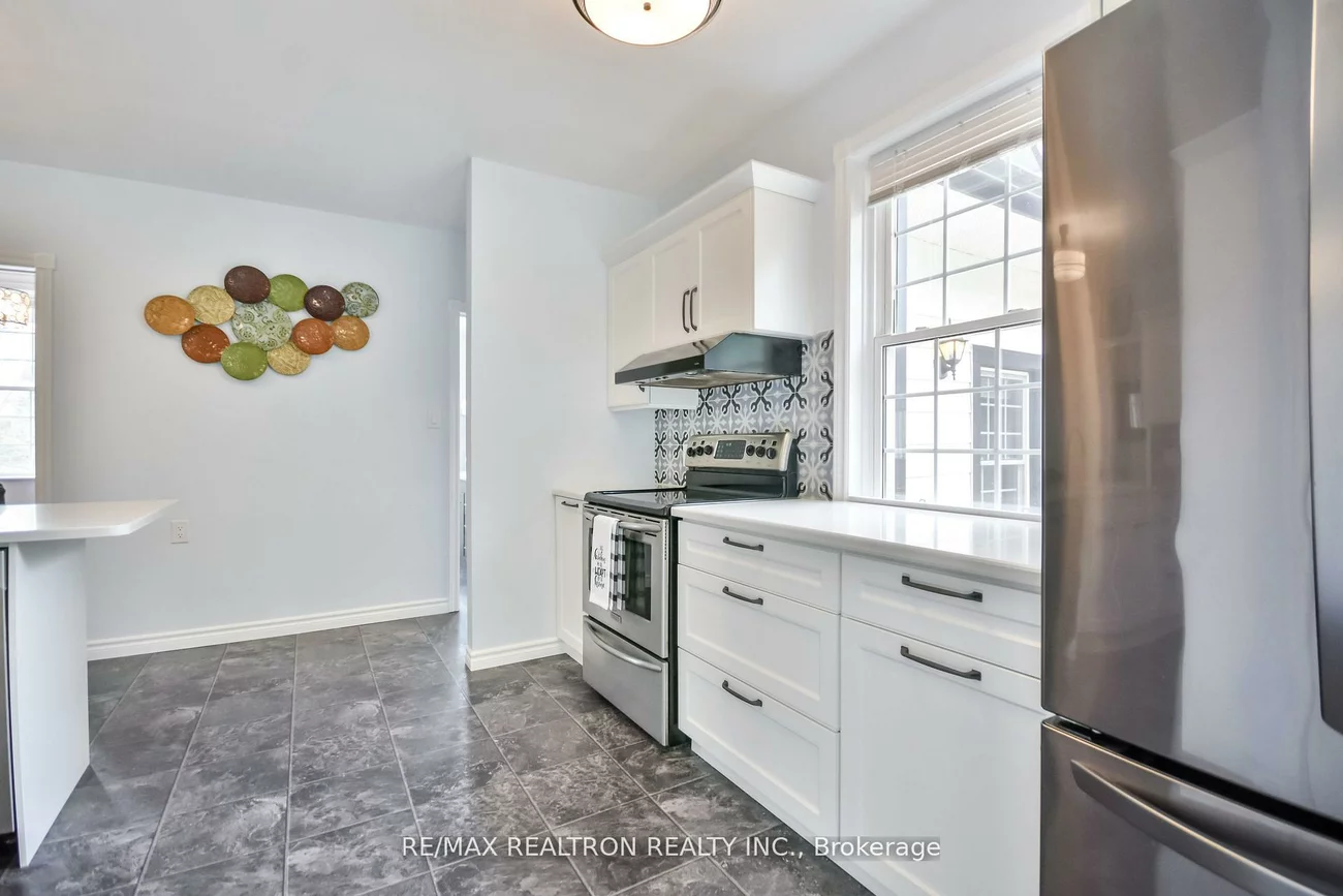 5872, Yonge, Churchill, Innisfil