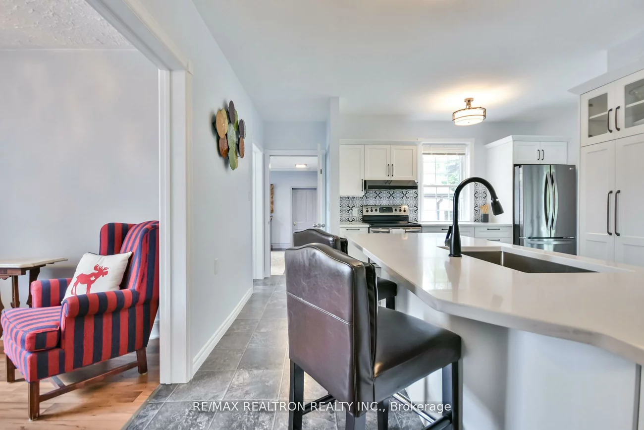 5872, Yonge, Churchill, Innisfil