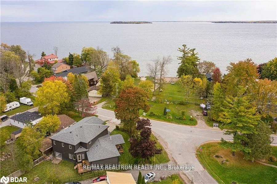 2439, Wallace, Alcona, Innisfil