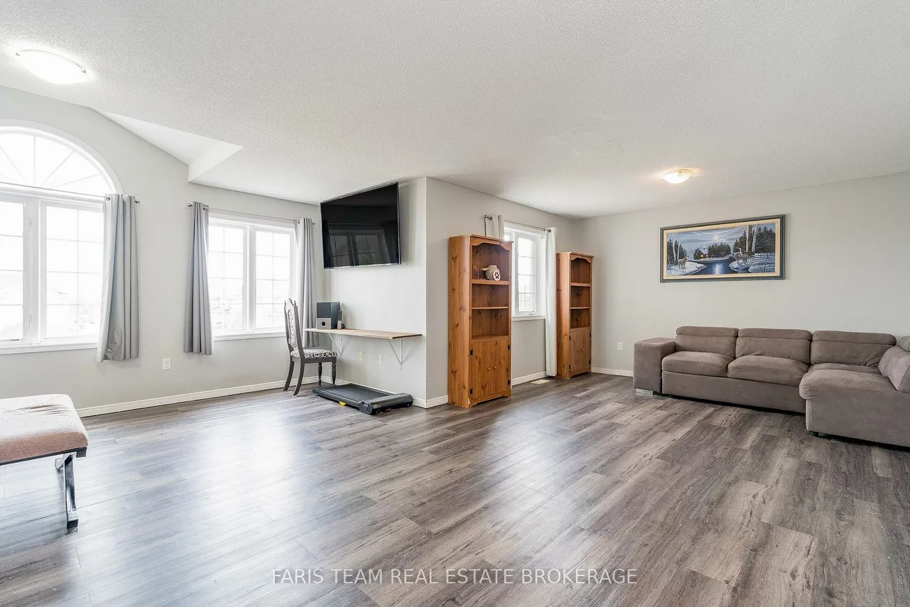 1373, Hunter, Alcona, Innisfil