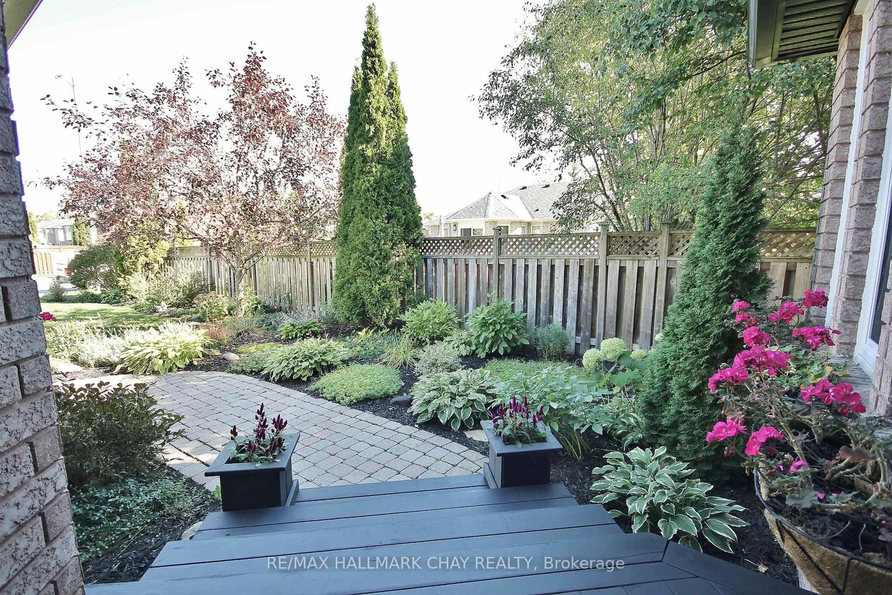 1084, Winnifred, Alcona, Innisfil