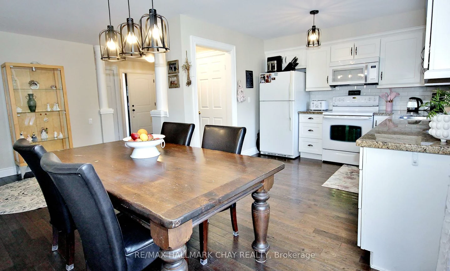 1084, Winnifred, Alcona, Innisfil