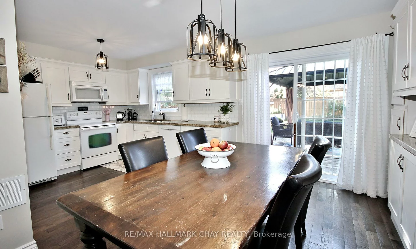 1084, Winnifred, Alcona, Innisfil