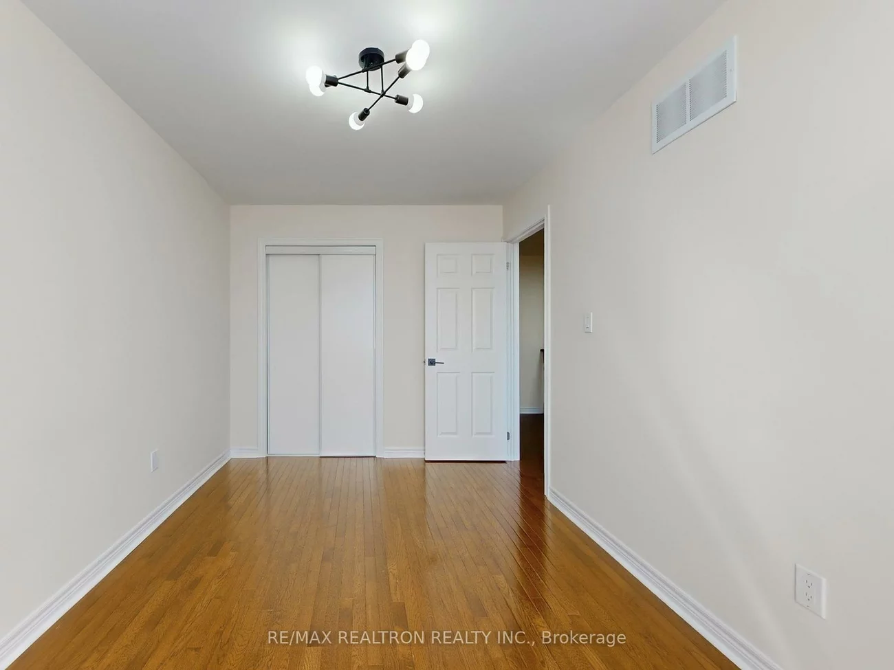 1192, Mary-Lou, Alcona, Innisfil