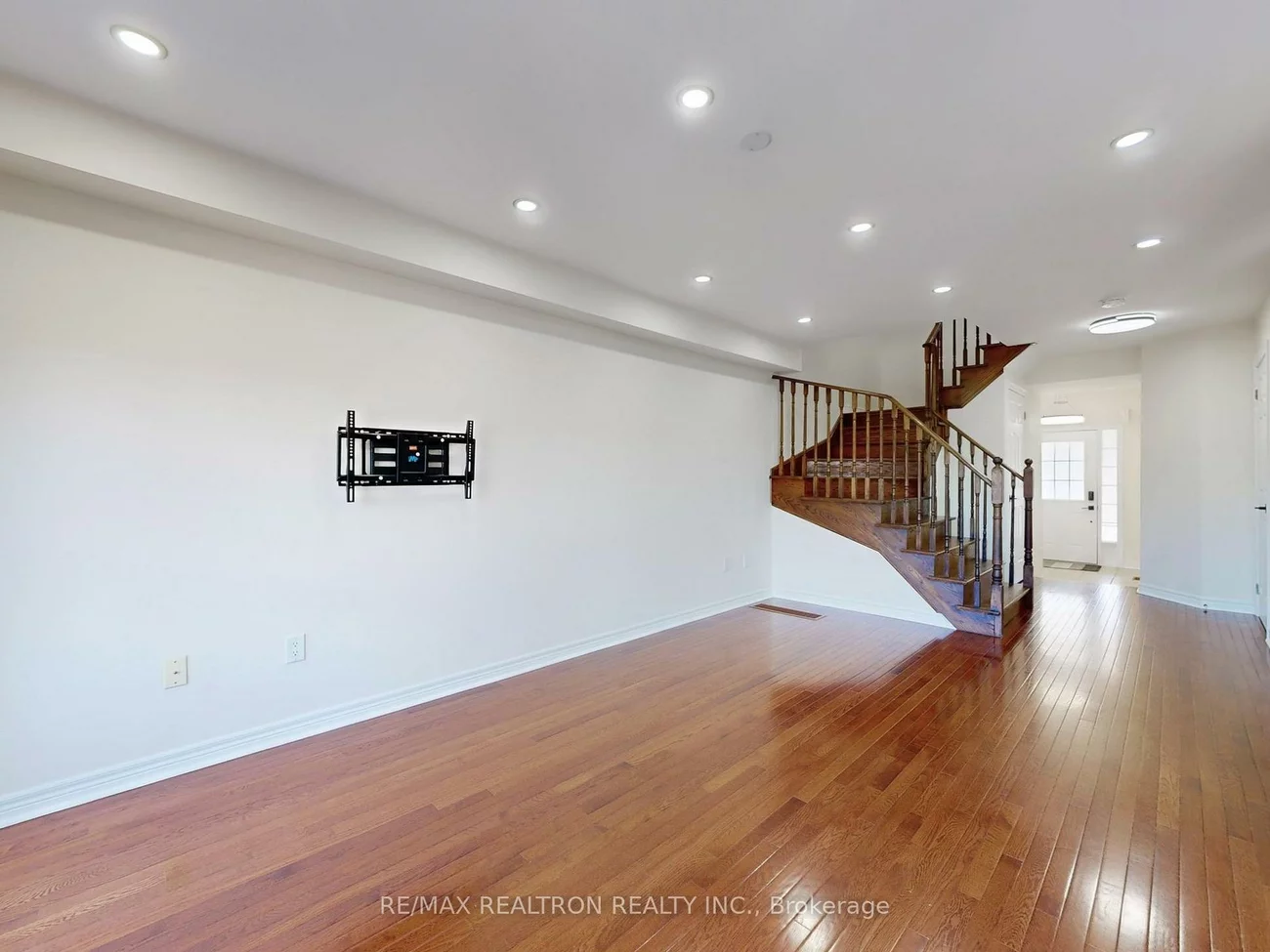 1192, Mary-Lou, Alcona, Innisfil