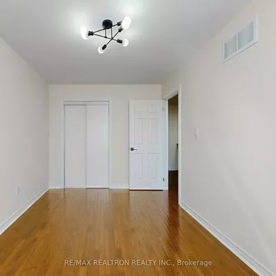 1192, Mary-Lou, Alcona, Innisfil