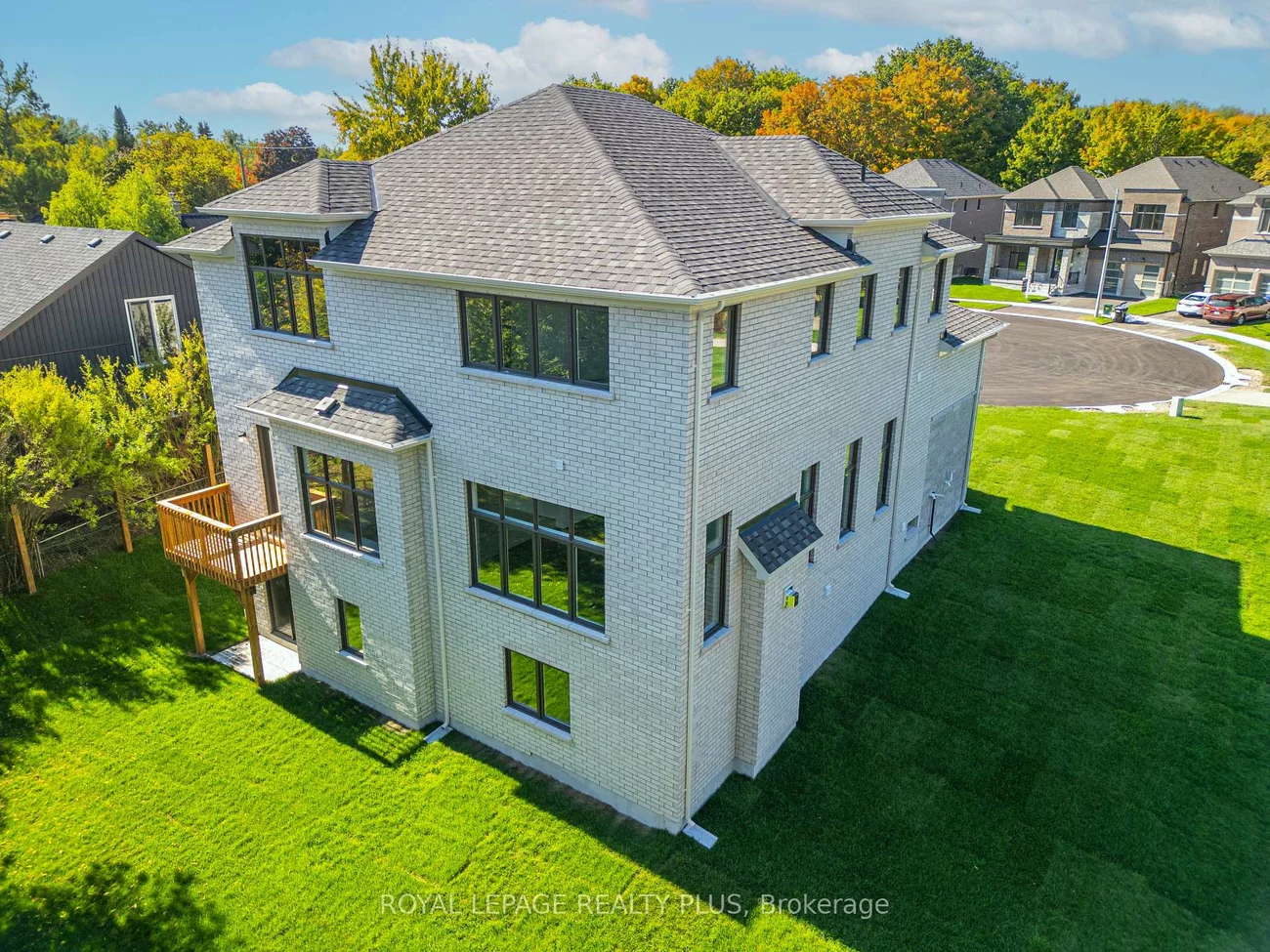 981, Church, Lefroy, Innisfil
