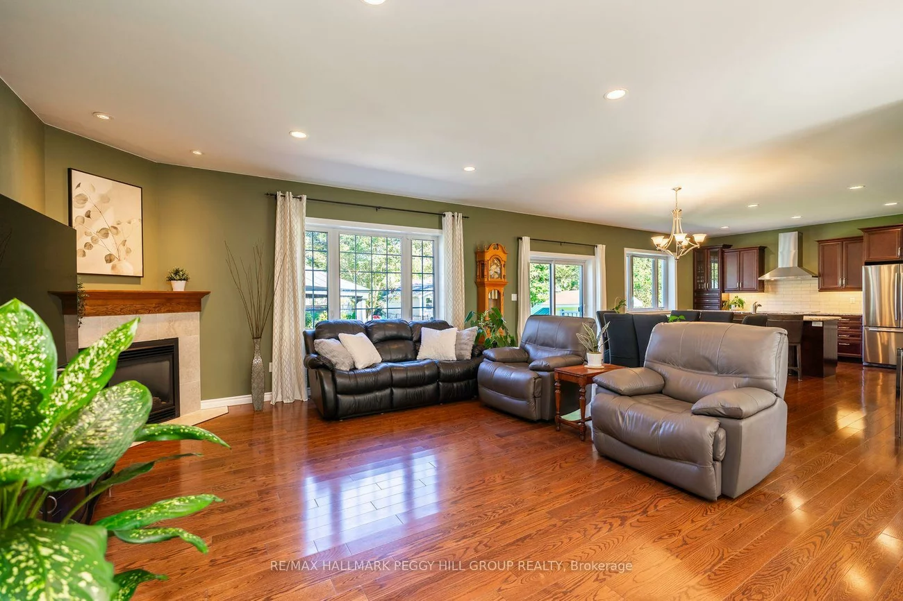 222, Glenn, Stroud, Innisfil