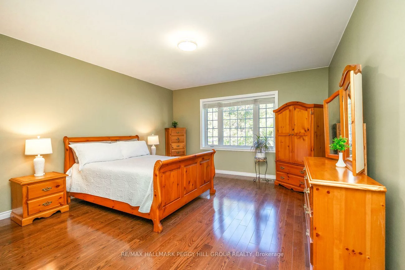 222, Glenn, Stroud, Innisfil