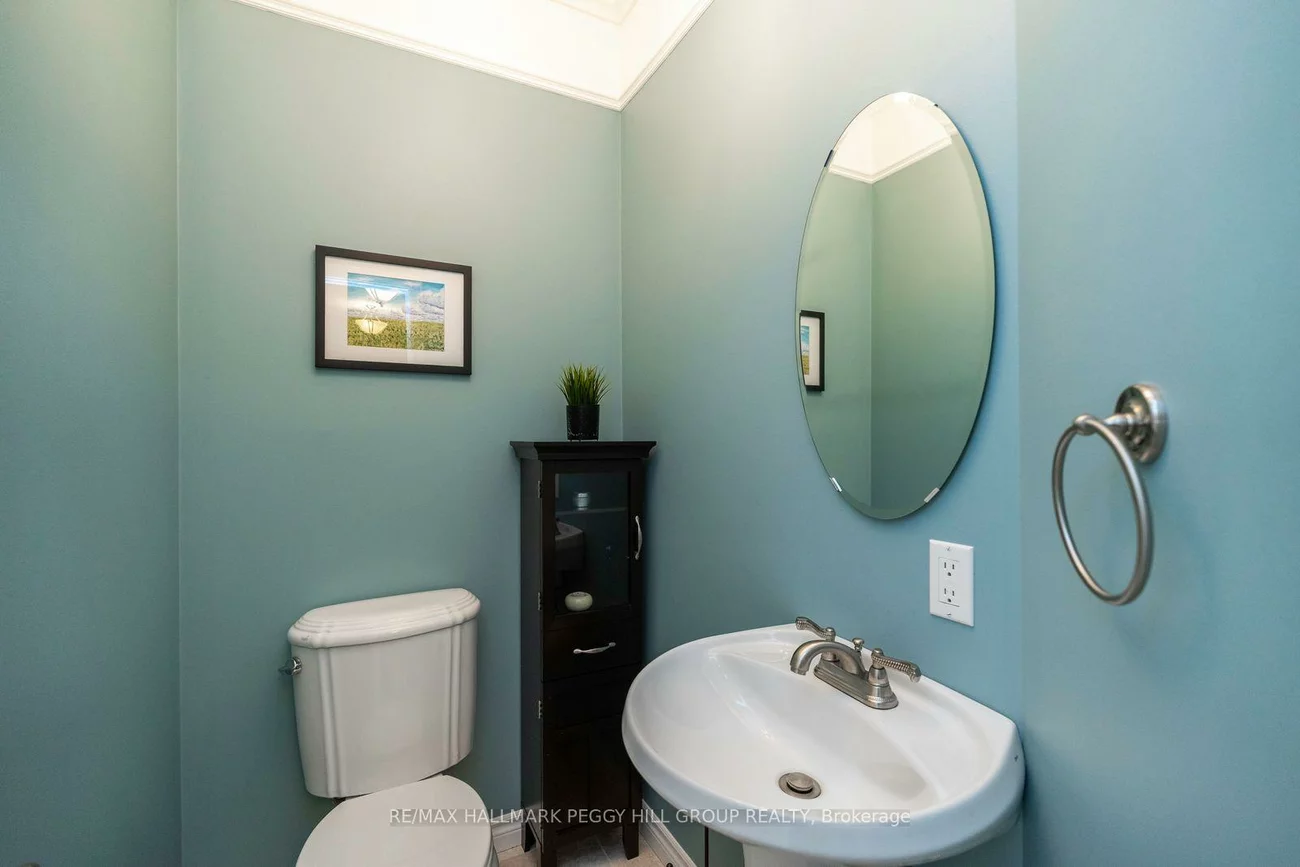 222, Glenn, Stroud, Innisfil