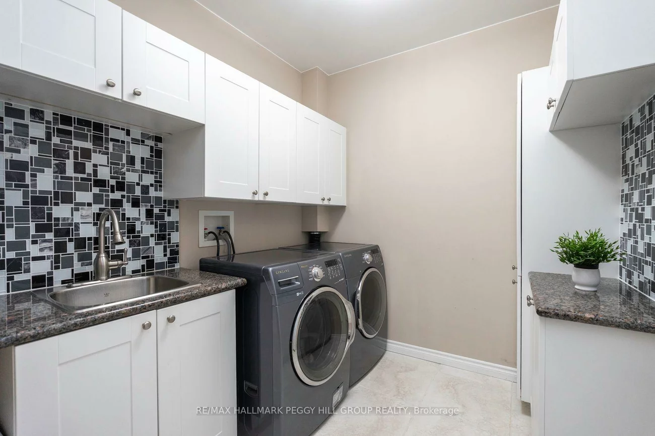 222, Glenn, Stroud, Innisfil