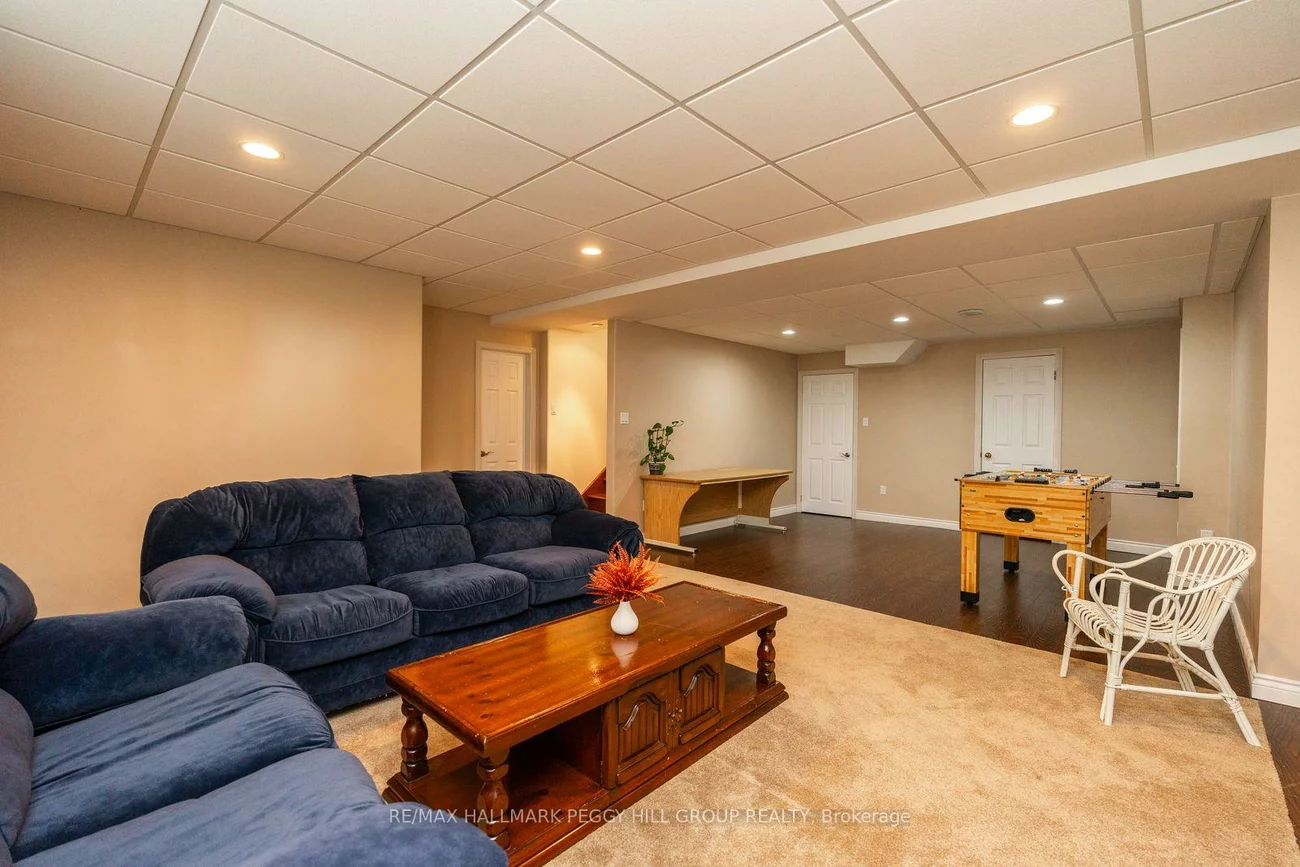 222, Glenn, Stroud, Innisfil