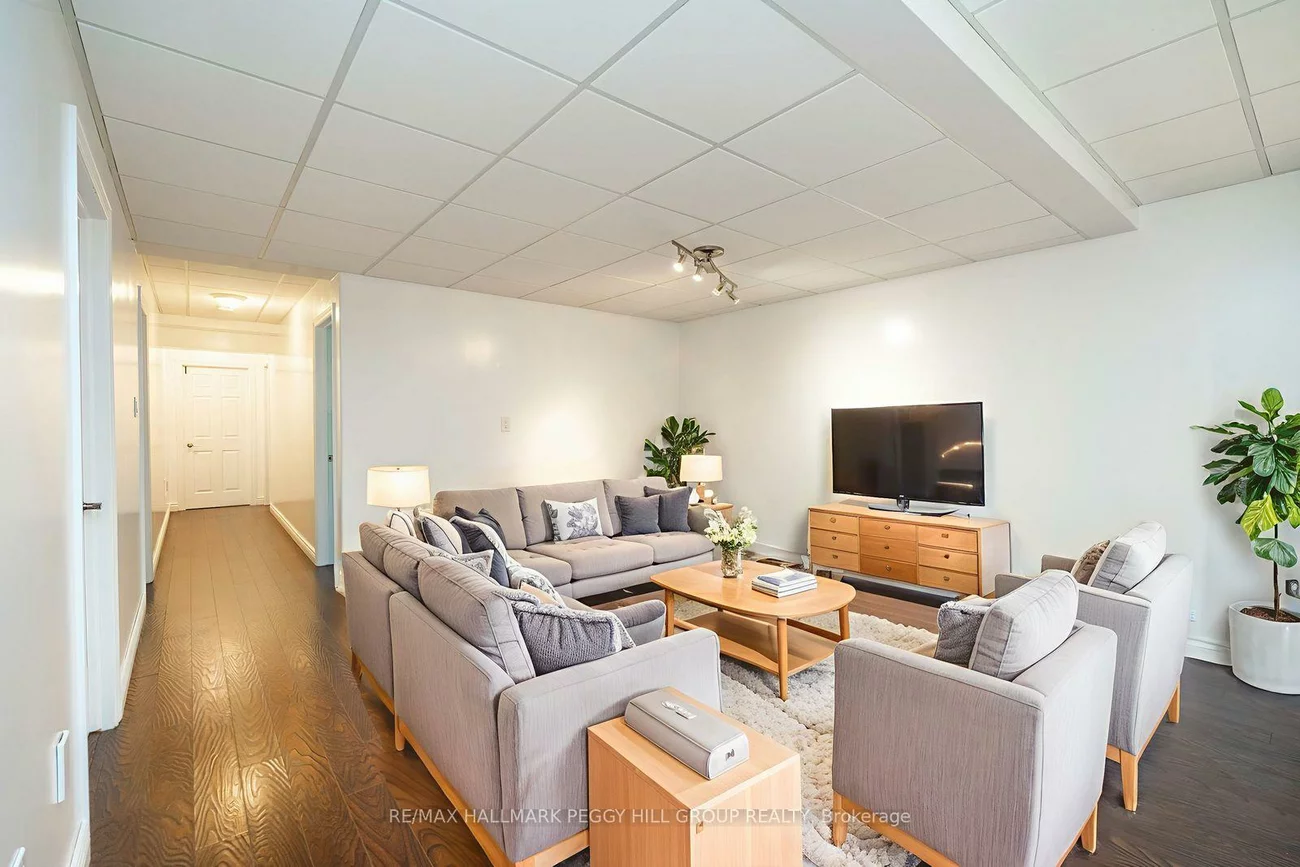 222, Glenn, Stroud, Innisfil