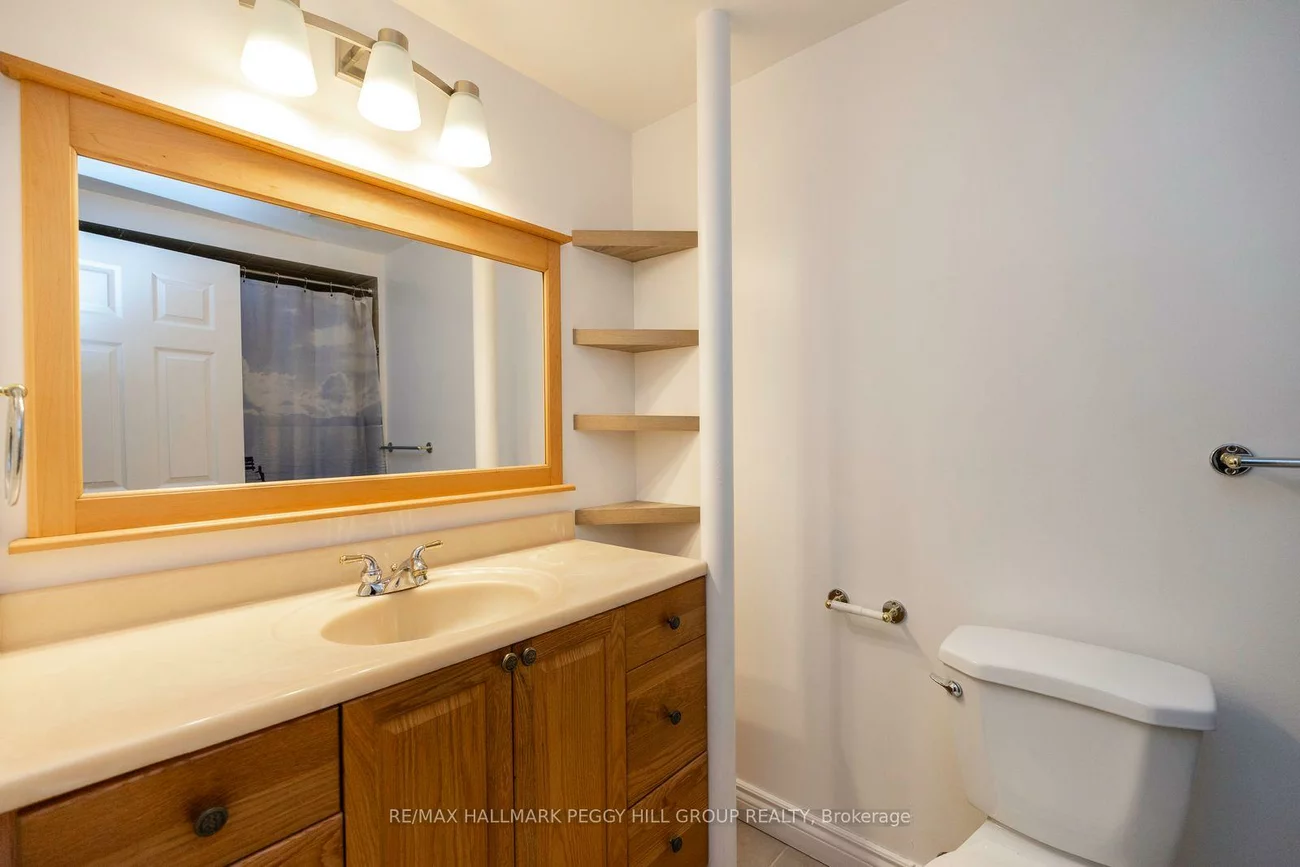 222, Glenn, Stroud, Innisfil