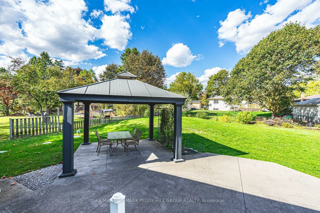 222, Glenn, Stroud, Innisfil