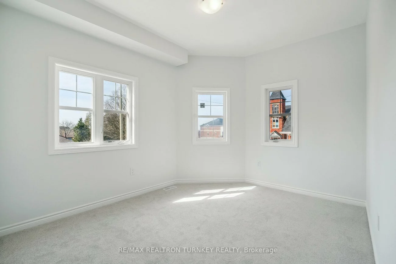 2, Ravenscraig, Cookstown, Innisfil