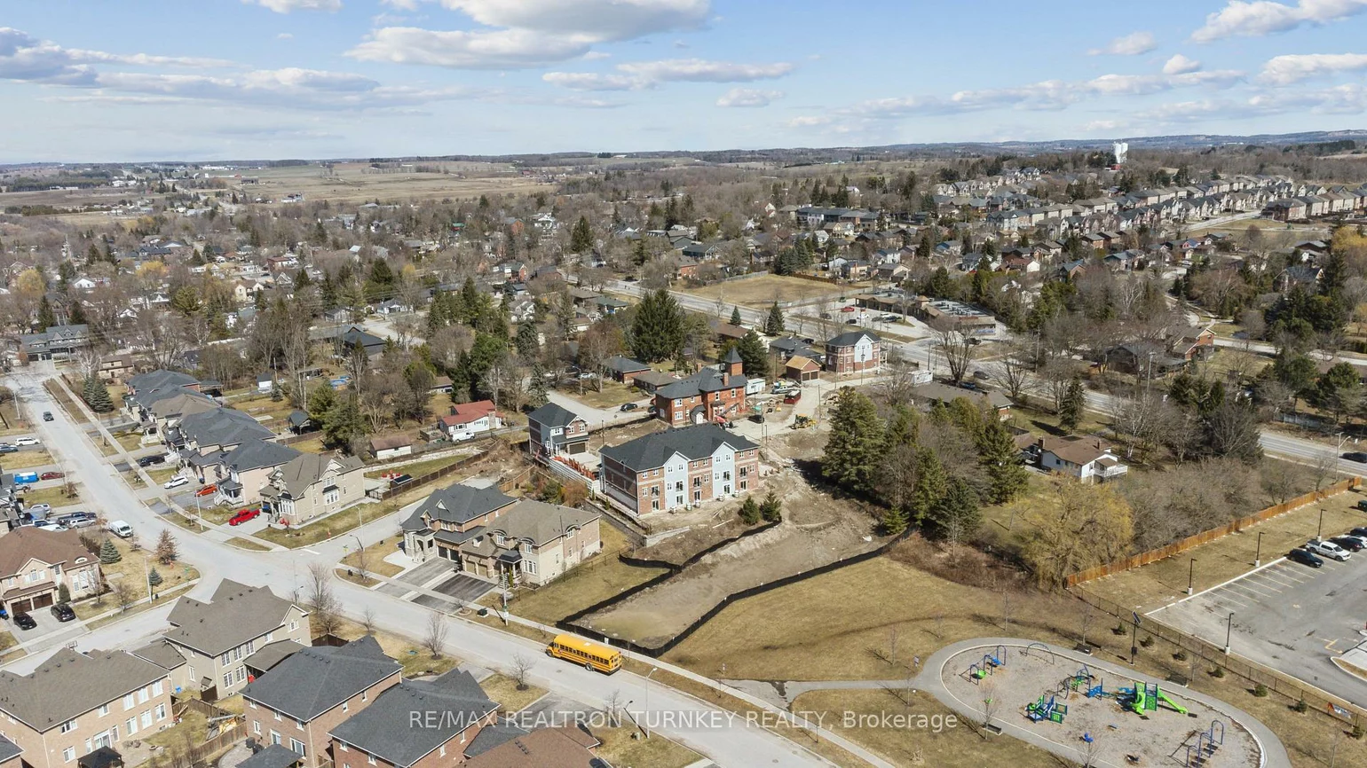 2, Ravenscraig, Cookstown, Innisfil