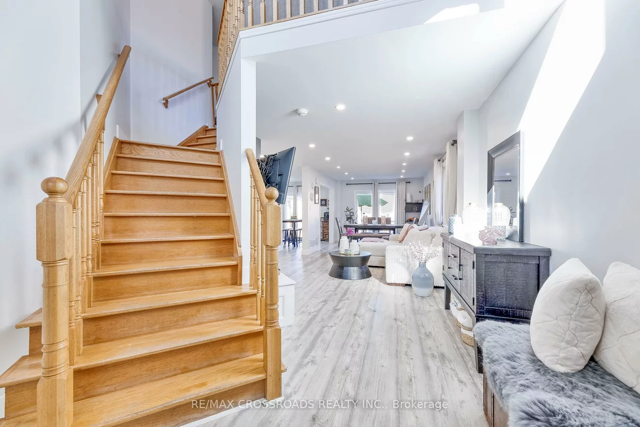 1220, Laurand, Alcona, Innisfil