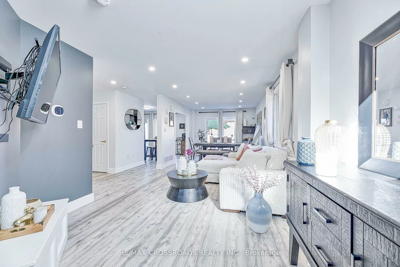 1220, Laurand, Alcona, Innisfil