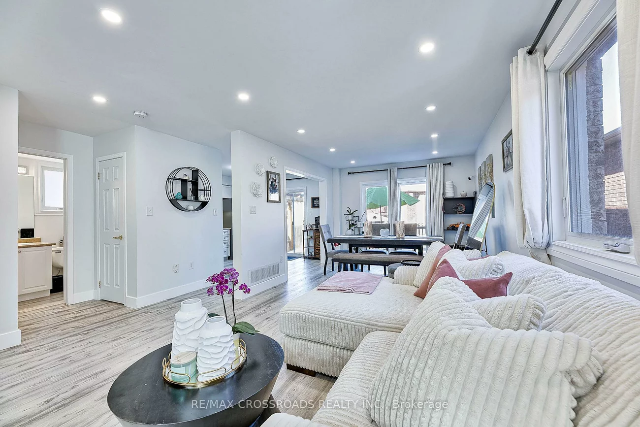 1220, Laurand, Alcona, Innisfil