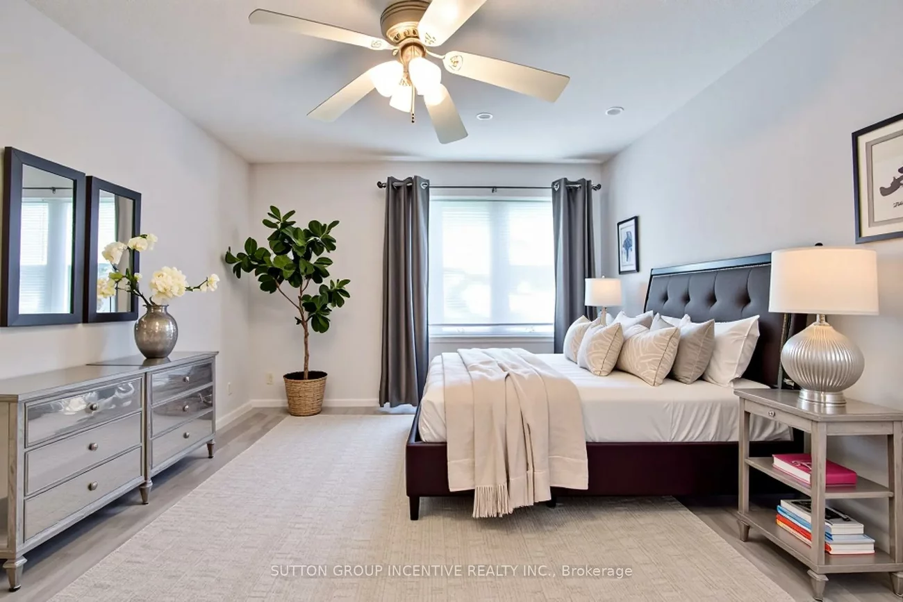 2276, Scythes, Stroud, Innisfil