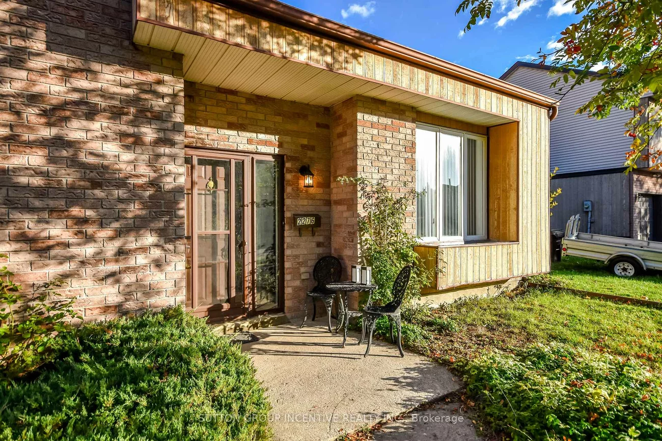 2276, Scythes, Stroud, Innisfil