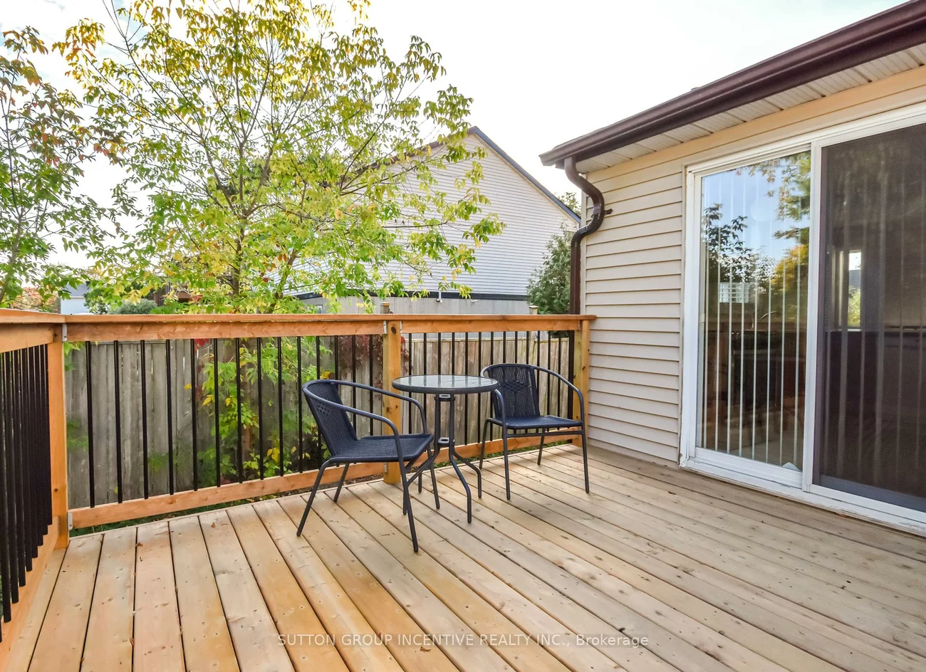 2276, Scythes, Stroud, Innisfil