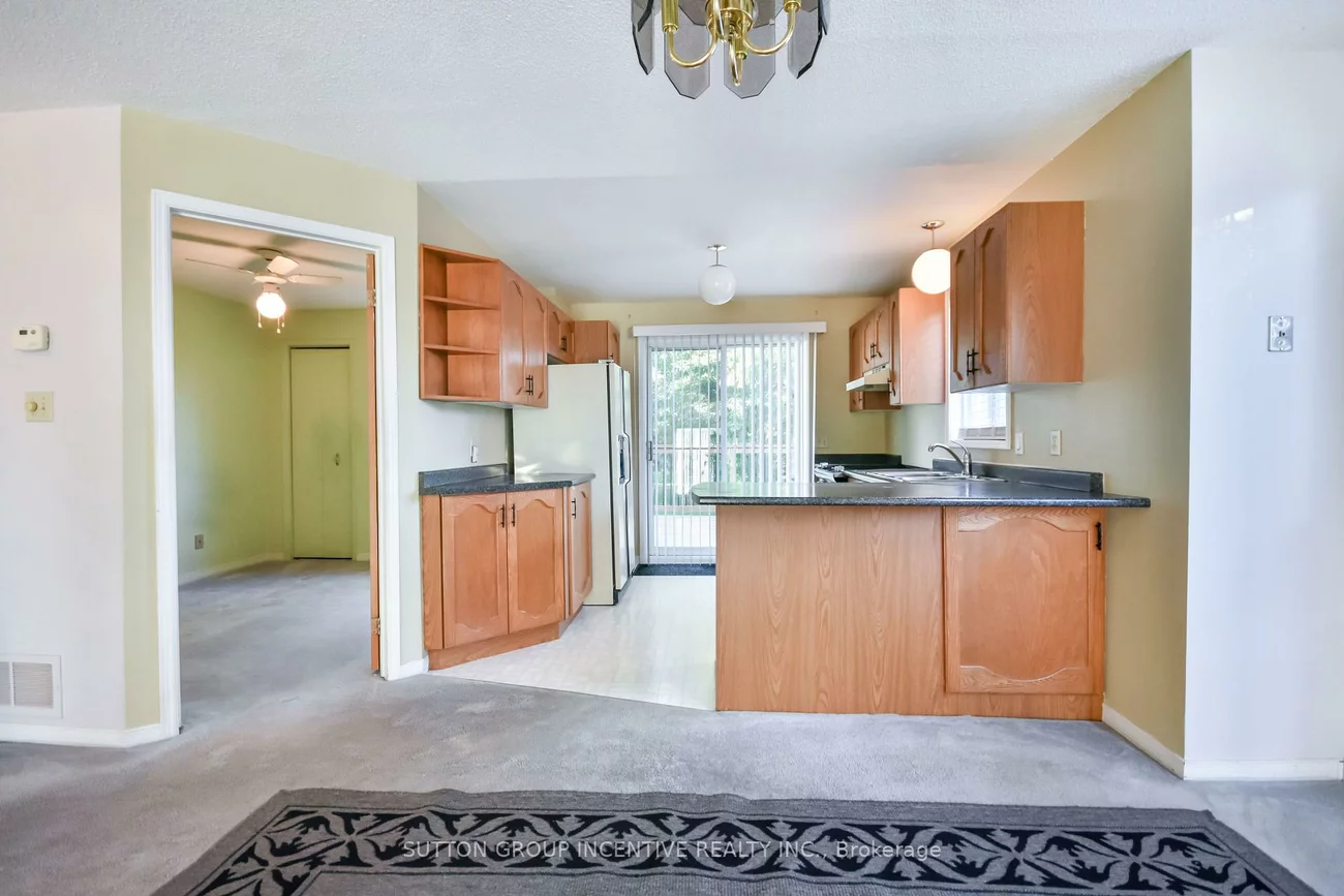 2276, Scythes, Stroud, Innisfil